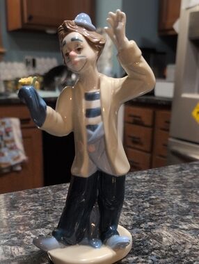 Porcelain Clown Figurine in Cream and Blue - Decorative Home Accent